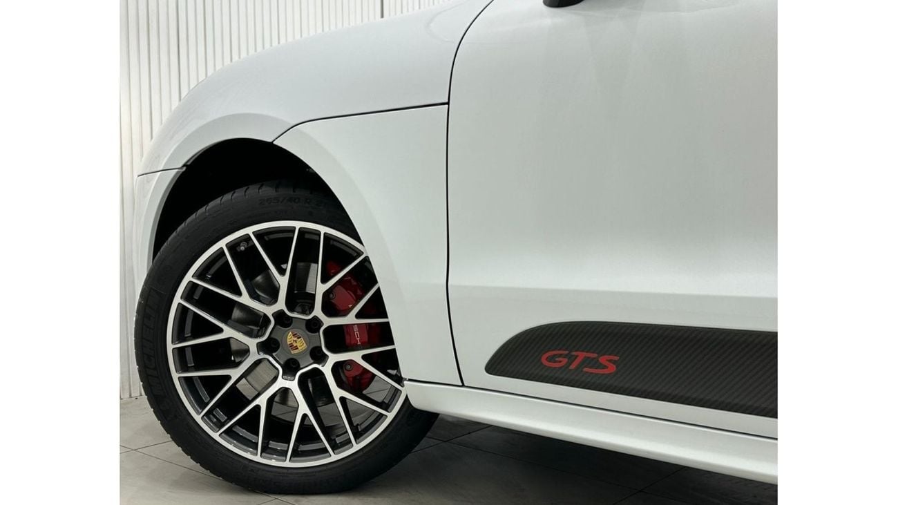 بورش ماكان 2021 Porsche Macan GTS, May 2025 Porsche Warranty, Full Options, Low Kms, Euro Specs