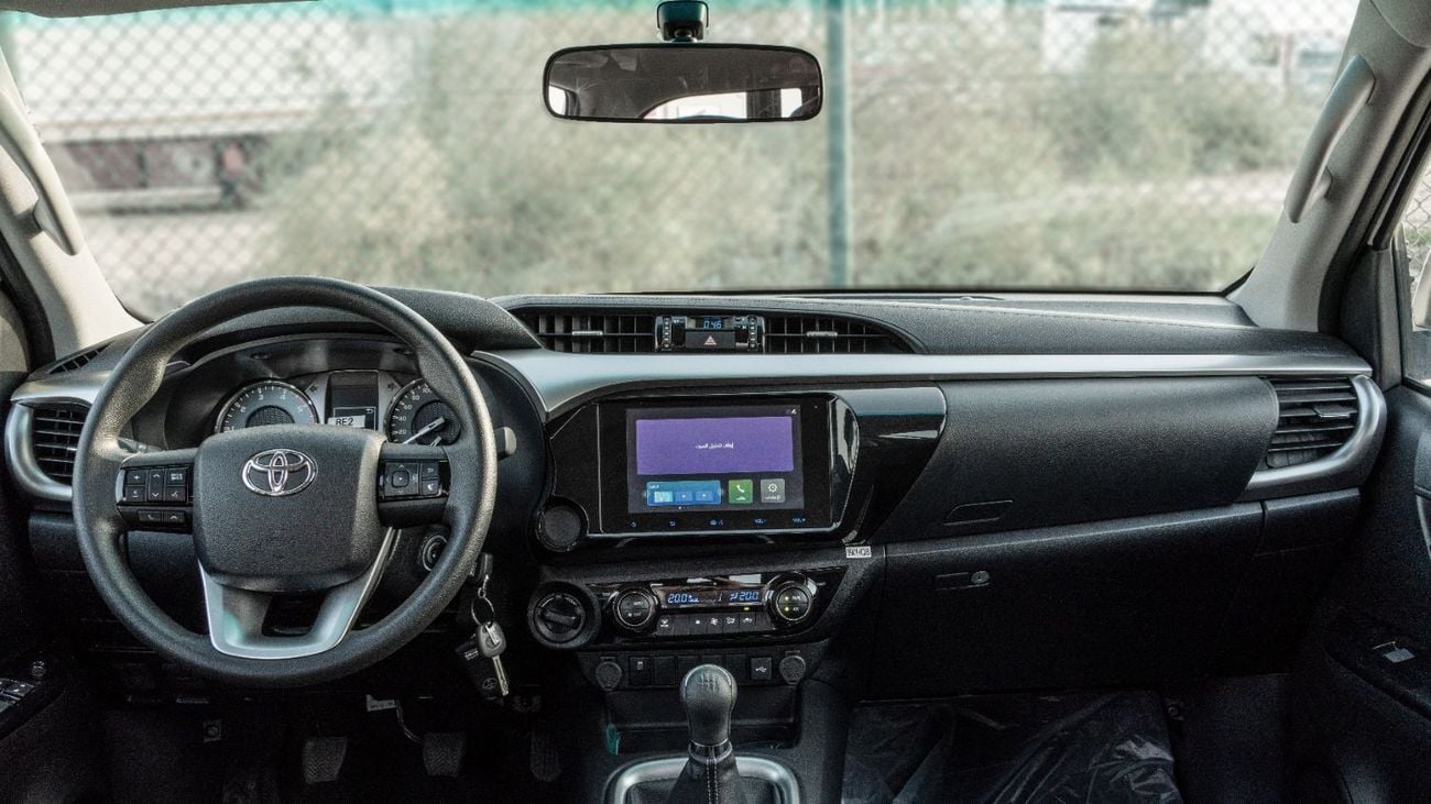 تويوتا هيلوكس 2025 Toyota Hilux SGLX 2.4L MT Diesel (White-Black)