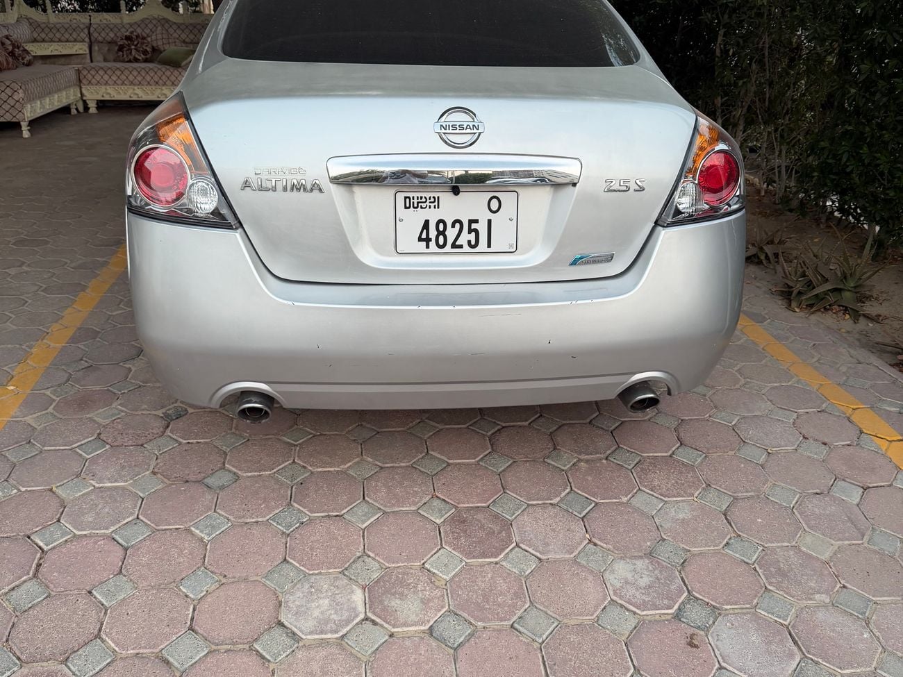 Nissan Altima s