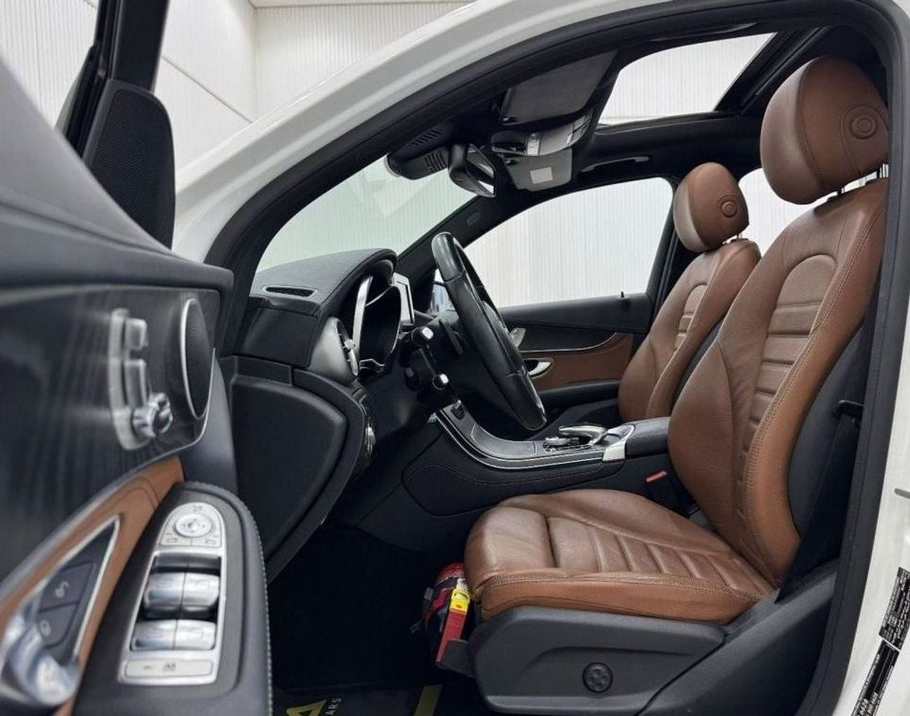 Mercedes-Benz GLC 250 4MATIC 2.0L 2016 Mercedes Benz GLC250 AMG 4MATIC, Service History, Low Kms, Excellent Condition, GCC