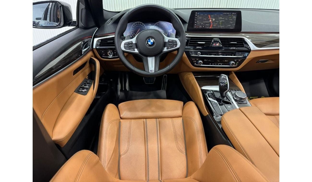 بي أم دبليو 520i 2019 BMW 520i M-Kit, Full BMW (AGMC) Service History, Warranty, Excellent Condition, GCC