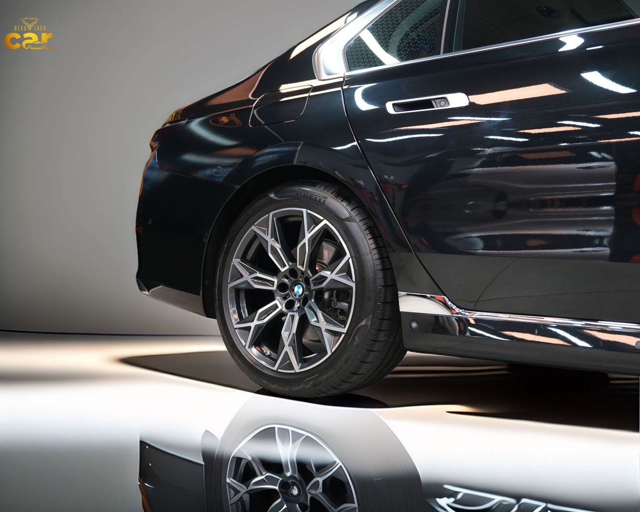 بي أم دبليو 735i