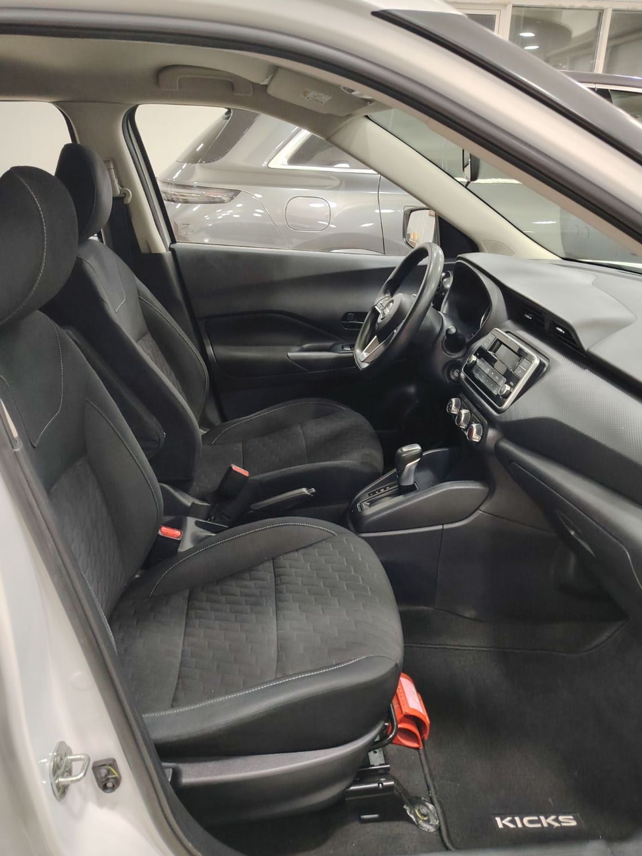 Nissan Kicks S