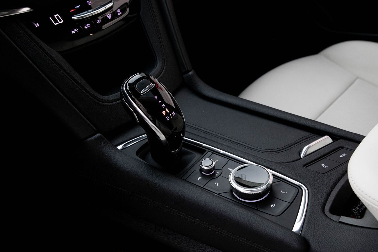 Cadillac XT5 XT5 | 3,036 P.M | 0% Downpayment | Agency Warranty + Service!