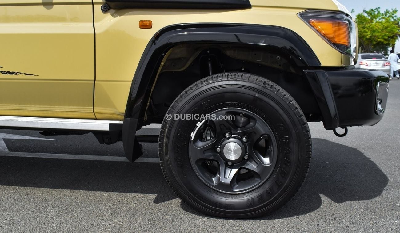 Toyota Land Cruiser 70 4.0L V6 Petrol A/T