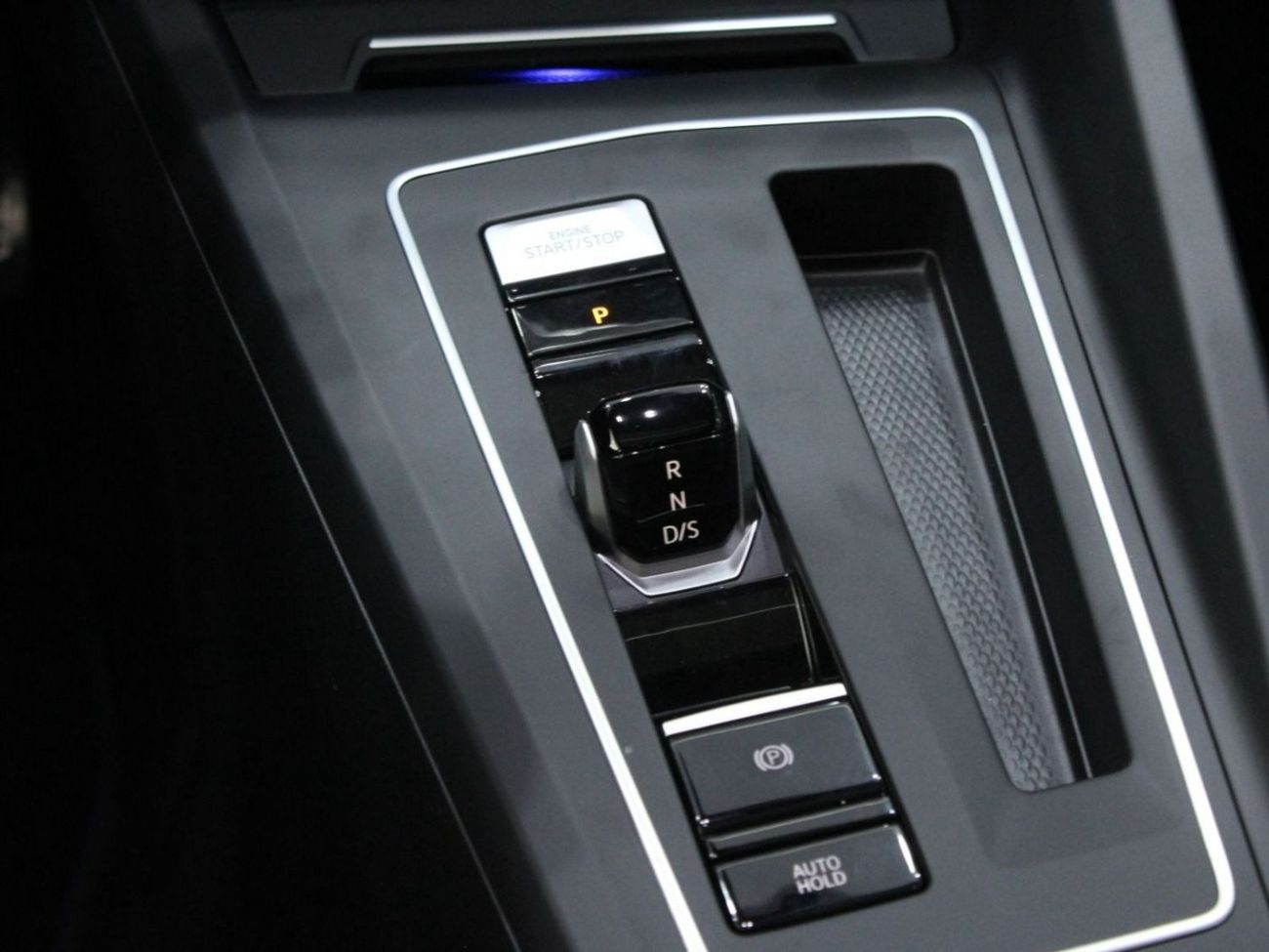 Volkswagen Golf R Base 2.0T Brand New