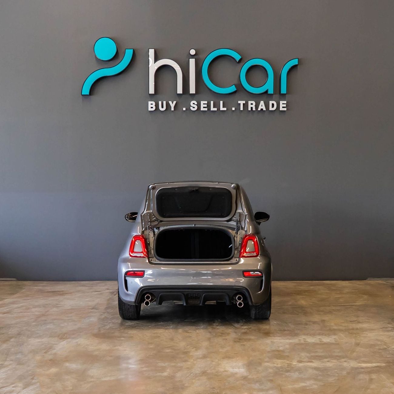 Abarth 695 X,XXX P.M • 0% Downpayment •  Abarth 695 Turismo C • Agency Warranty