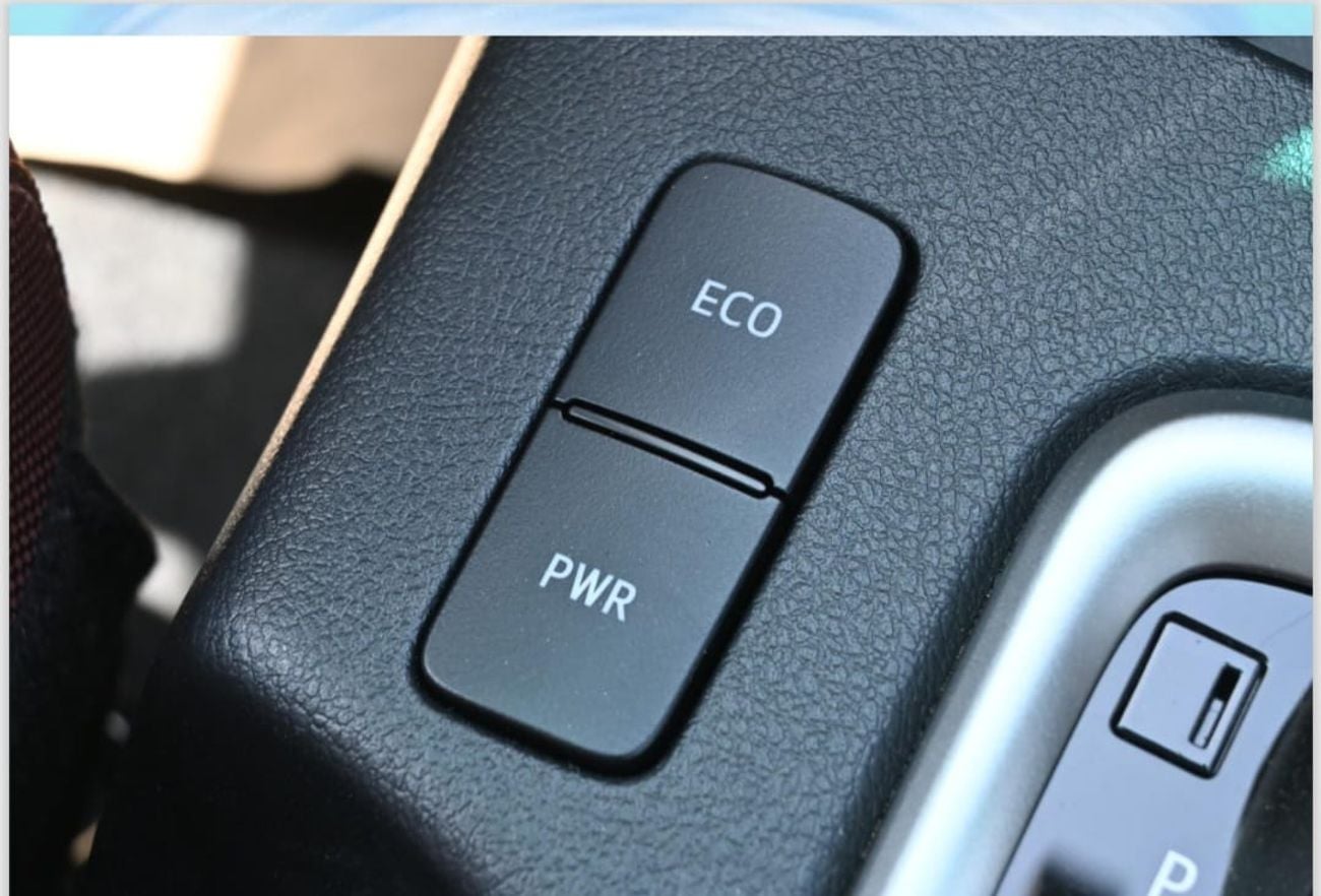 تويوتا هيلوكس Toyota Hilux Pic up DC AT 4WD 2.8L Diesel SR5- 2026 - White