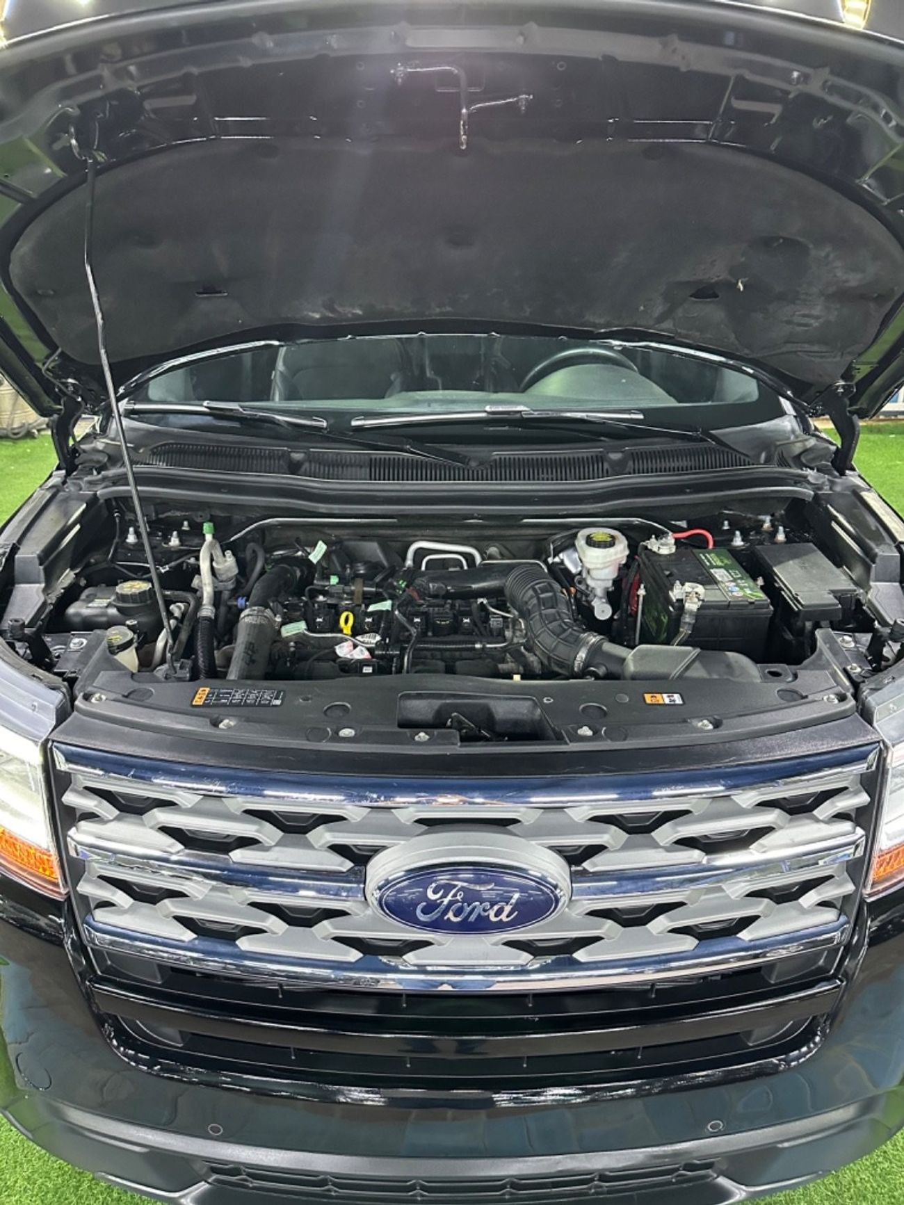 فورد اكسبلورر سبورت تراك فورد اكسبلورر بحالة جيدة. 2019 بمحرك 2.3 تيربو 4wd عداد 72000 كم 7 مقاعد على بانورا