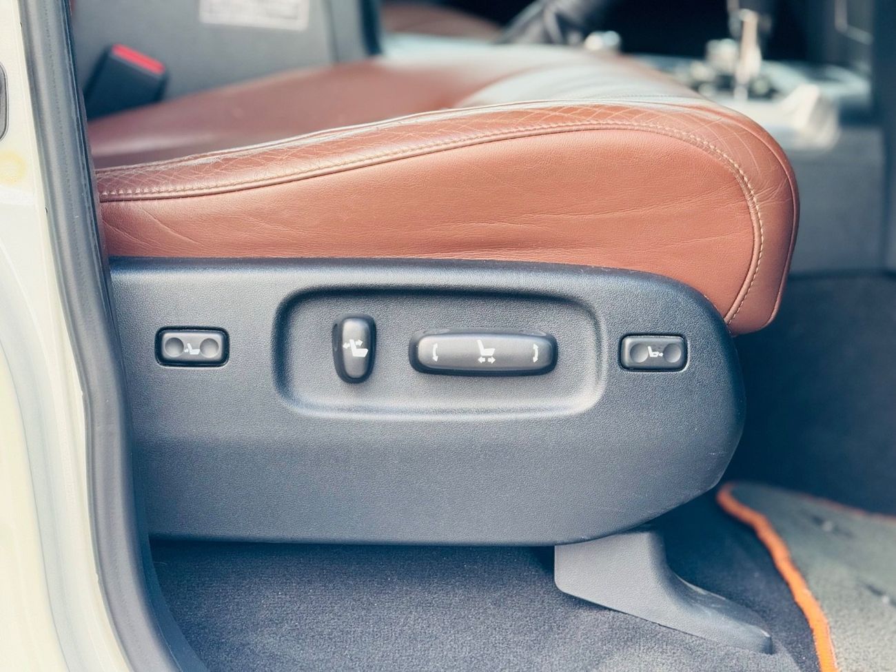 تويوتا لاند كروزر Zx wald edition top of the range