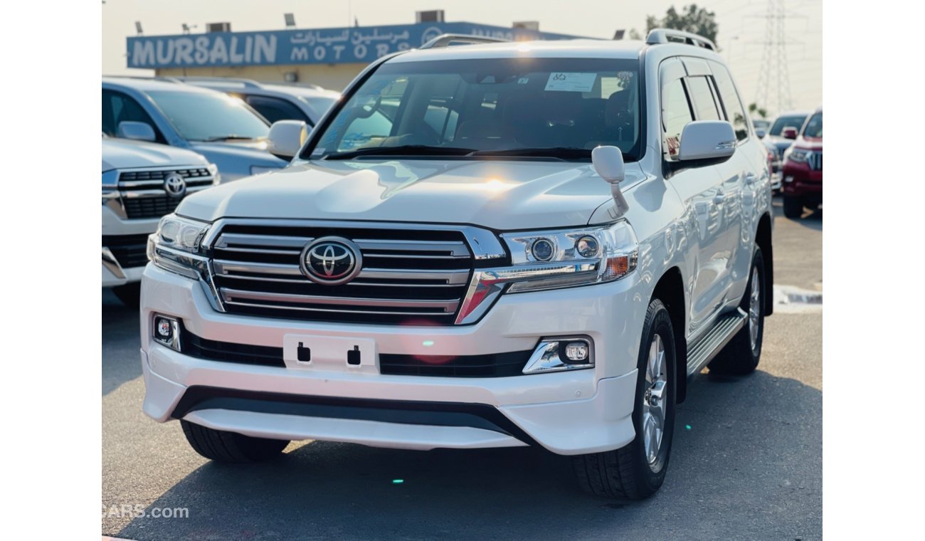 تويوتا لاند كروزر Toyota Landcruiser RHD Petrol engine model 2019 imported from Japan car very clean and good conditio