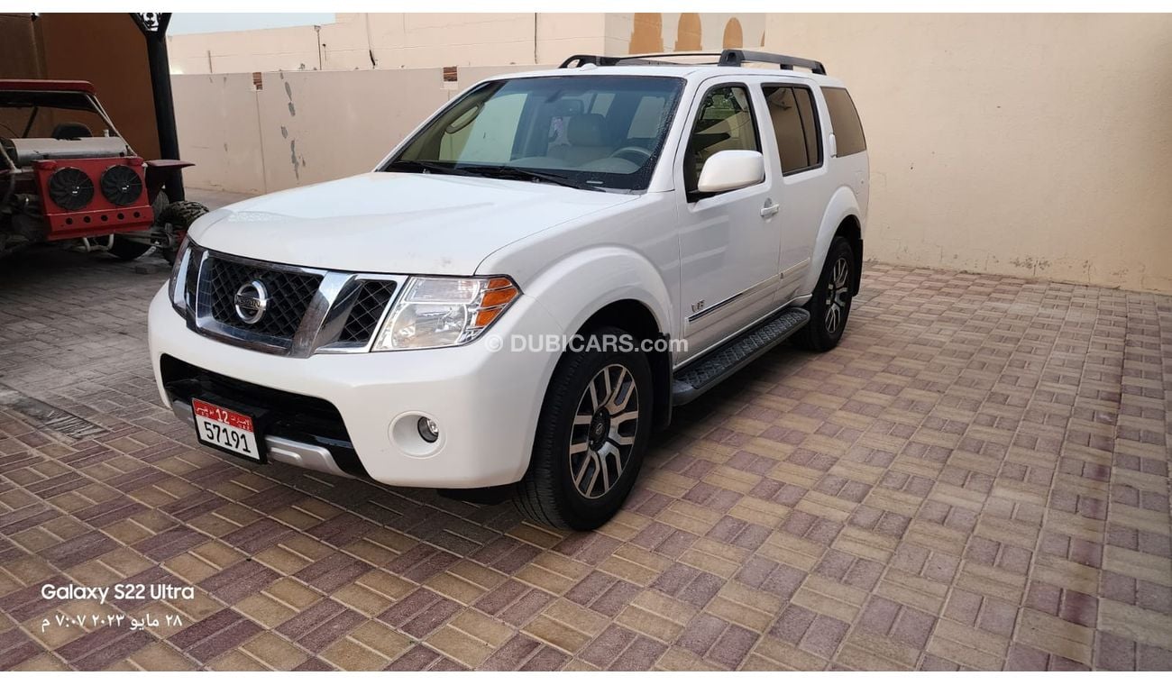 نيسان باثفايندر 5.6 لتر 8 سلندر