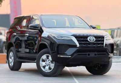 تويوتا فورتونر SR5 | 2.7L V4 PETROL | DIGITAL A/C | MY2026