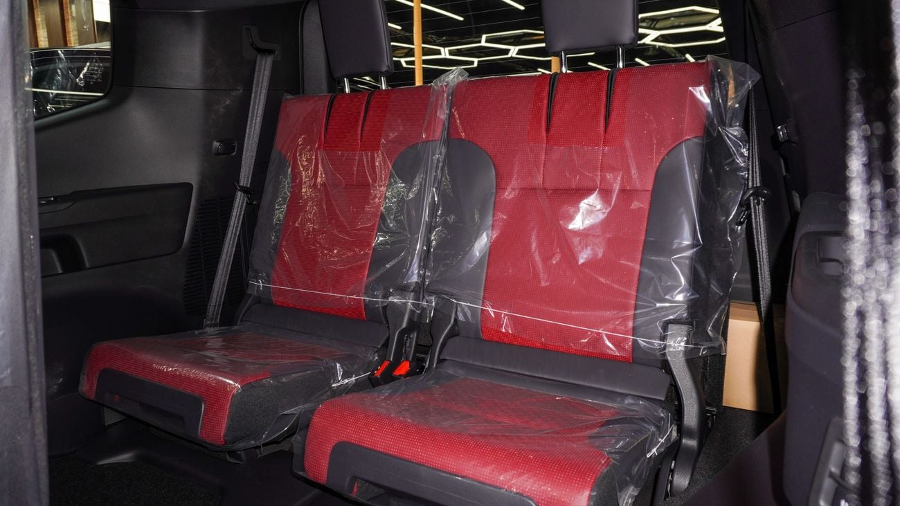 Toyota Land Cruiser VXR 3.5 L Twin Turbo V6