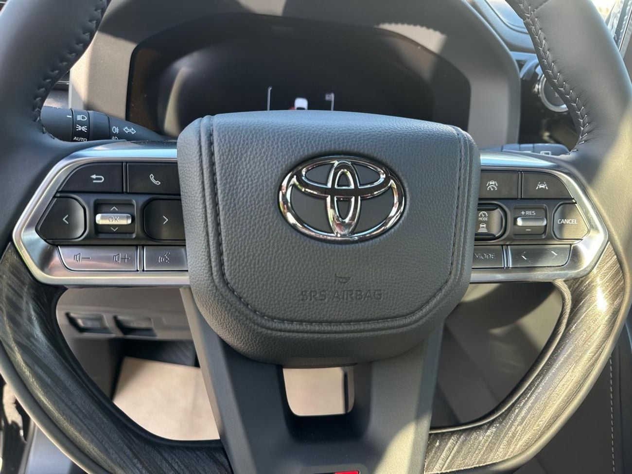 Toyota Land Cruiser GR SPORT GR 3.5L, LEATHER SEAT, RADAR, MONITORS, FULL OPTION - MODEL 2025