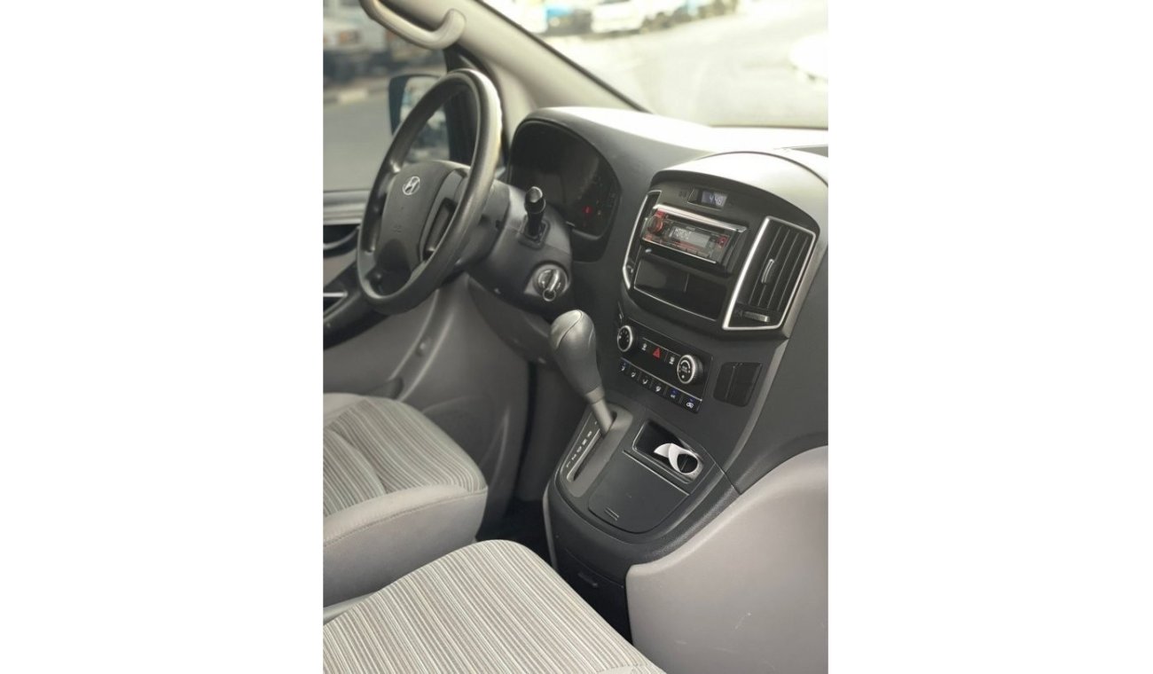 هيونداي H-1 2019 Hyundai H1 2.4L V4 - Automatic - 12 Seater Passenger - Patrol / GCC Specs