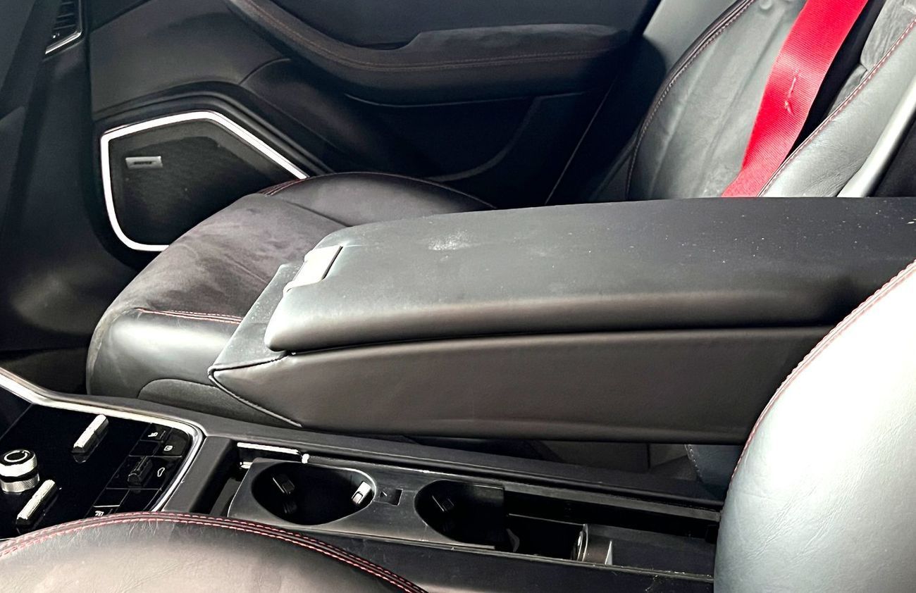 Porsche Panamera GTS 4.0L (475 HP) GTS 2020 American Specification