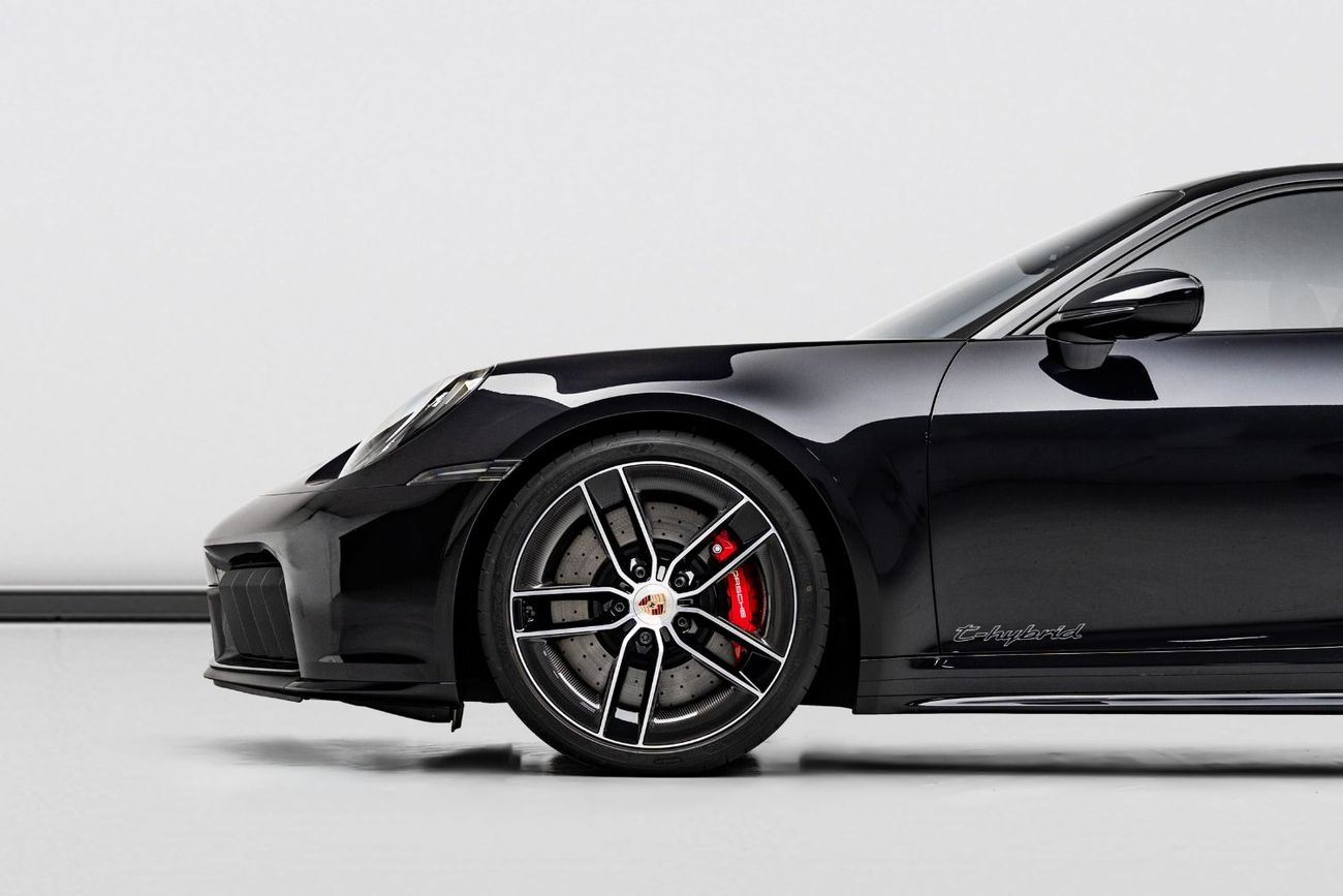 بورش 911 2026 Porsche 911 Carrera 4 GTS, 2030 Porsche Warranty, Very Low KMs, GCC