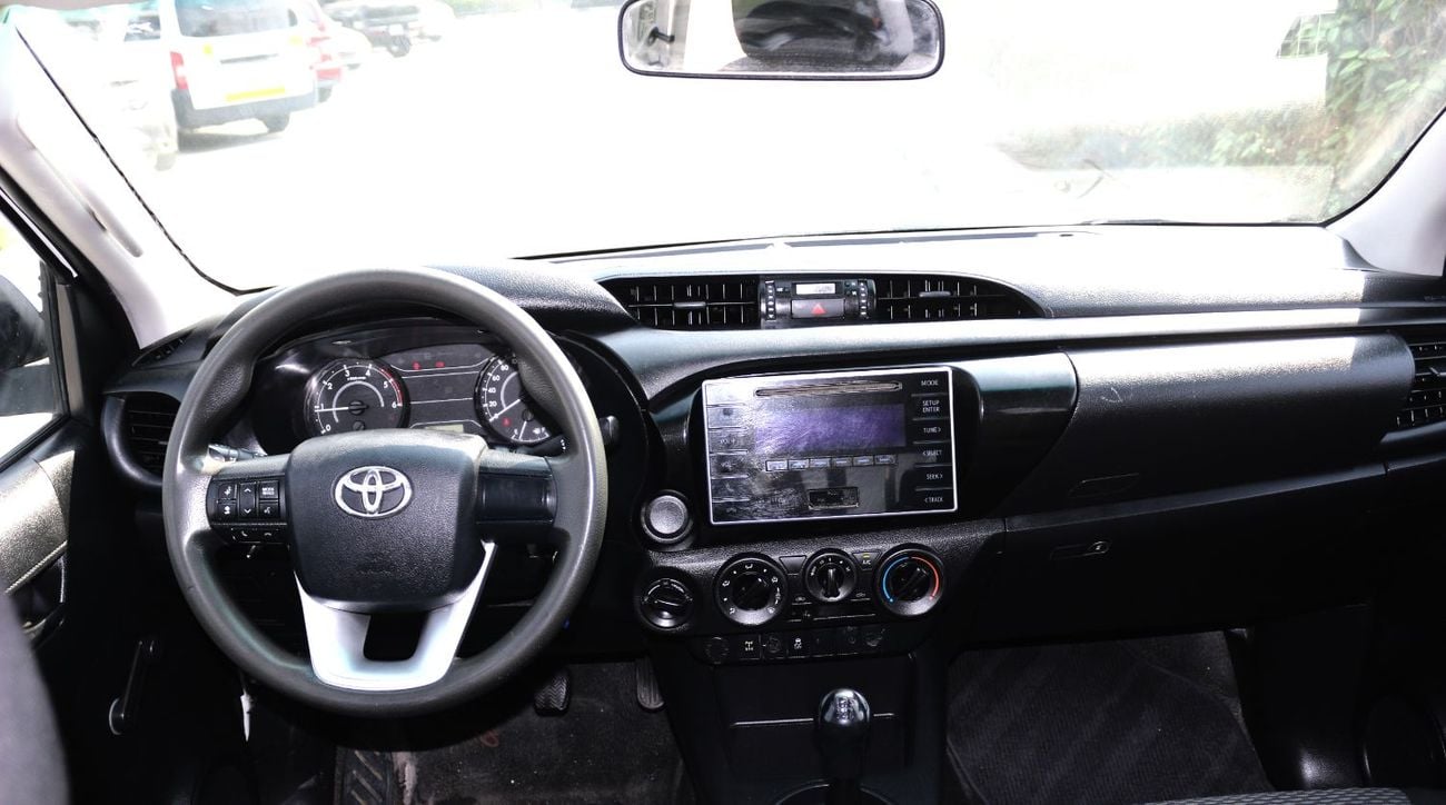 Toyota Hilux GL 2 2.4L 4WD