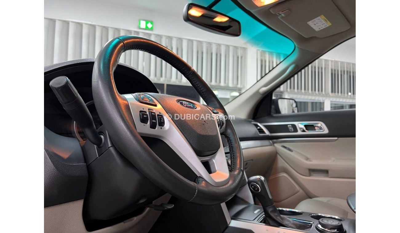 Ford Explorer GCC .. FSH .. XLT .. Panoramic .. V6