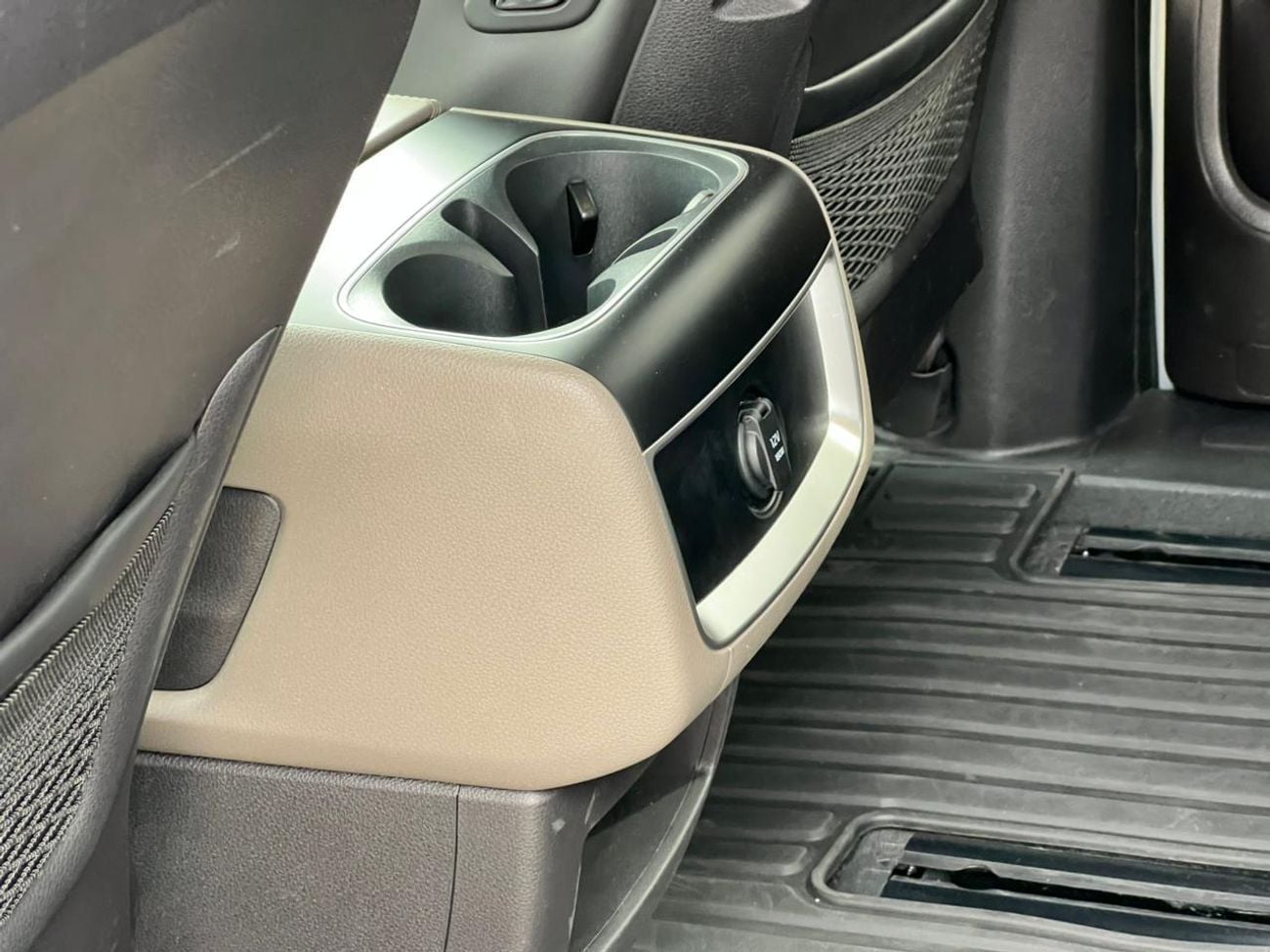 Kia Carnival kia Carnival
