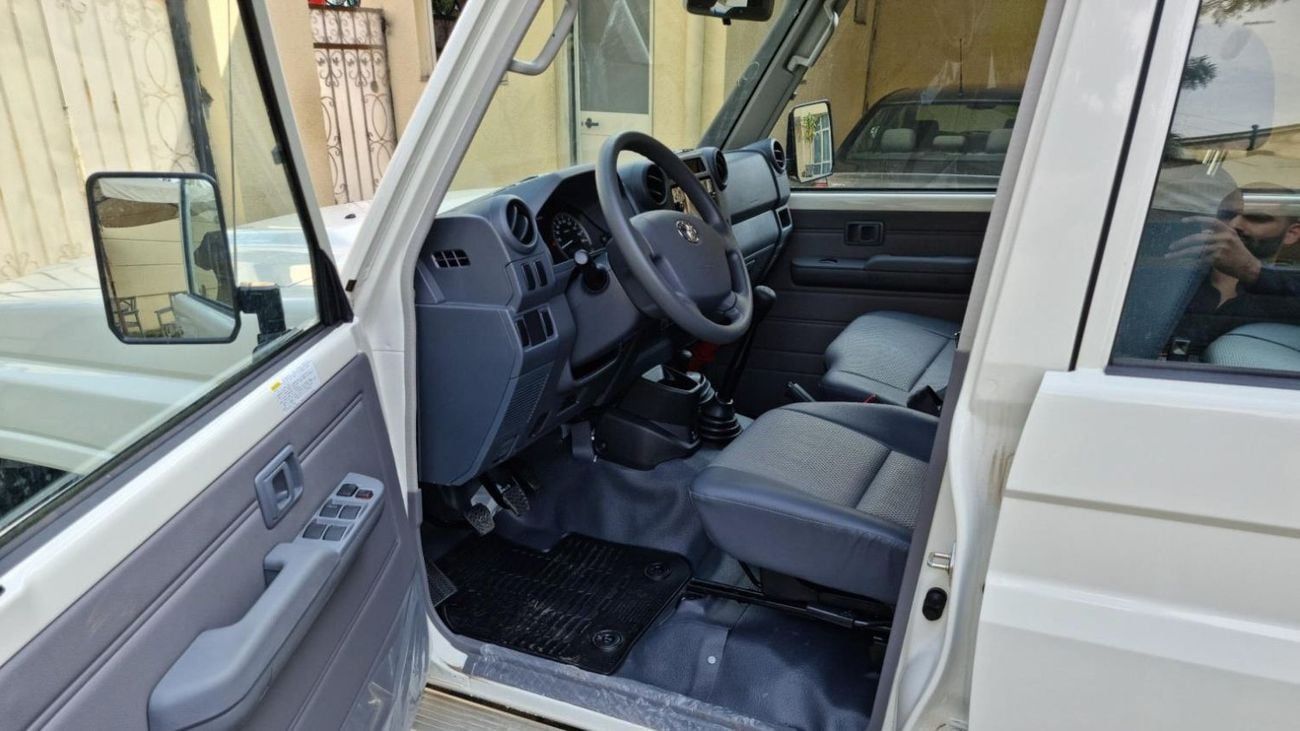 Toyota Land Cruiser 70 HZJ76 4.2L Diesel 2023YM Brand New [OPEN DESTINATION EXPORT]
