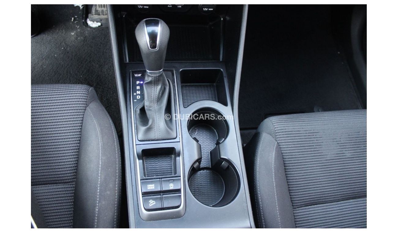 هيونداي توسون GL GL GL هيونداي توسان 2017 ديزل وارد كوريا أوراق جمارك بحالة ممتازة بدون حوادث نظيفه جدا من الداخل