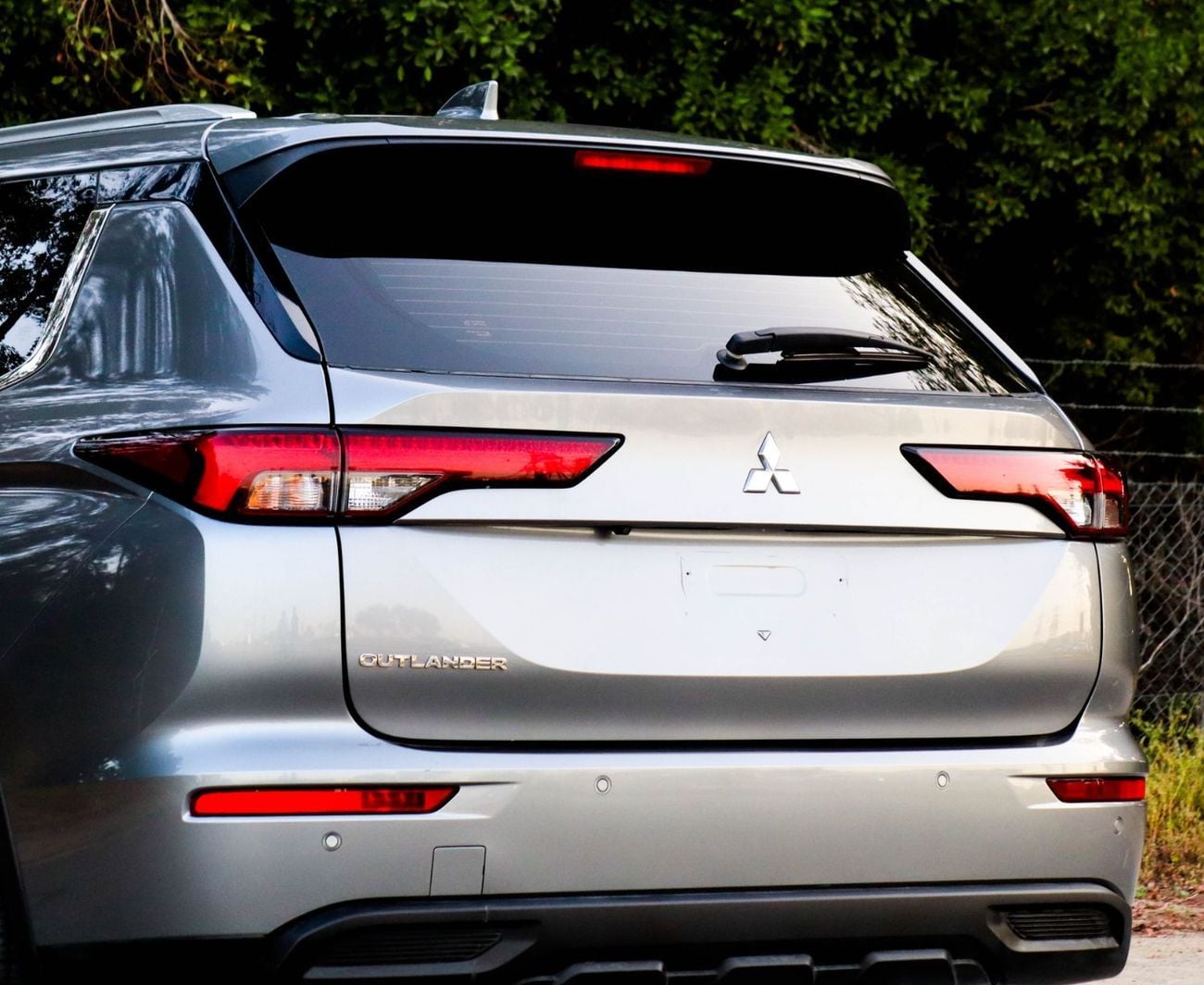 ميتسوبيشي آوتلاندر 2023 Mitsubishi Outlander GLS 2.4L (5 Seater) Gulf Spec, Excellent Condition