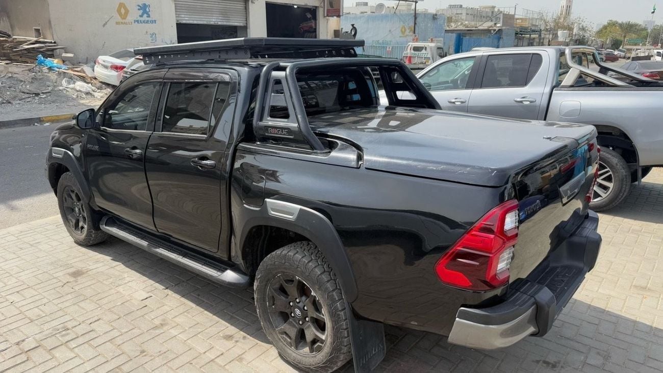 Toyota Hilux DLS Toyota hilux 2019 diesel 2.8 RHD full options
