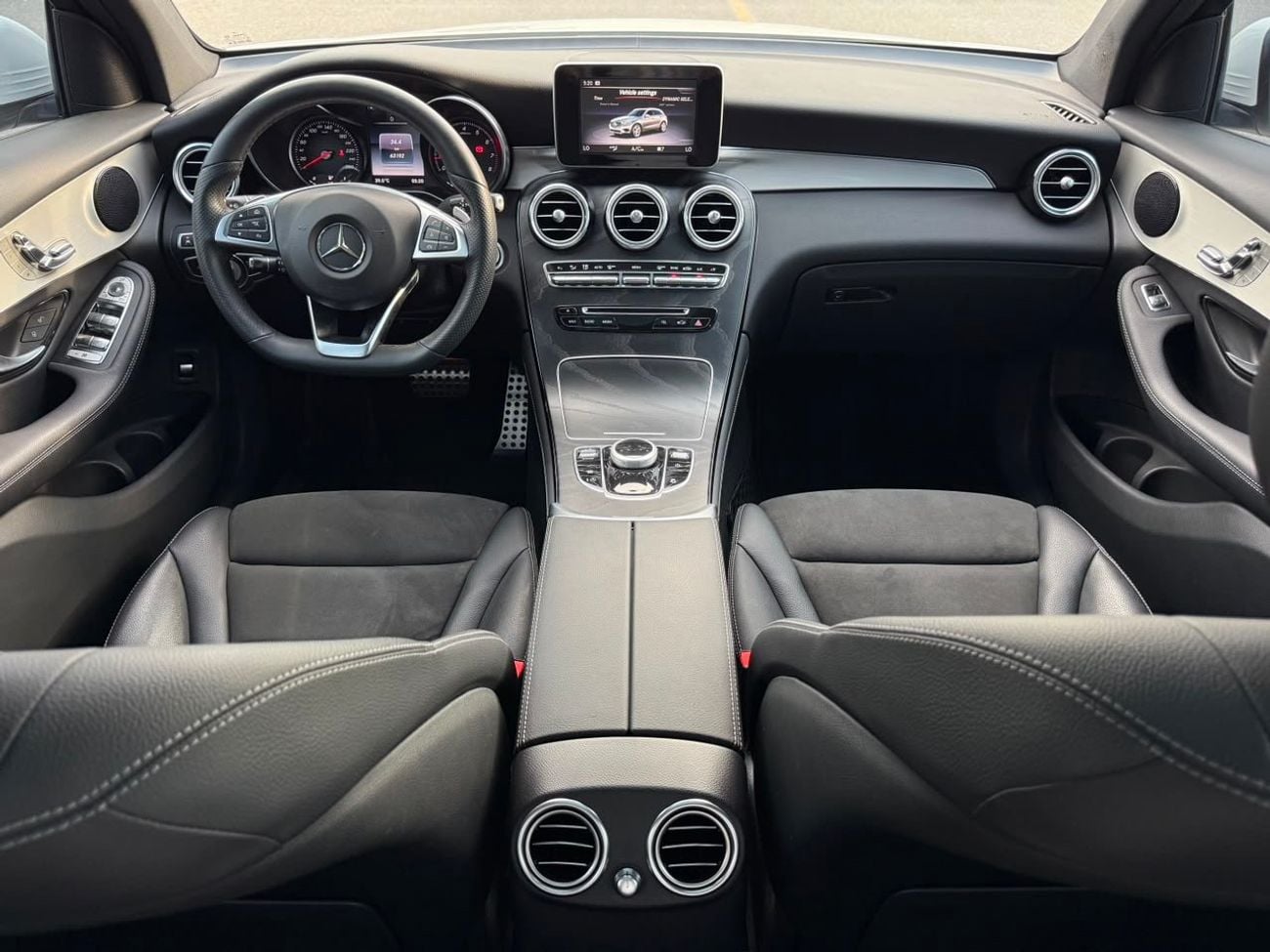 Mercedes Benz GLC250 AMG