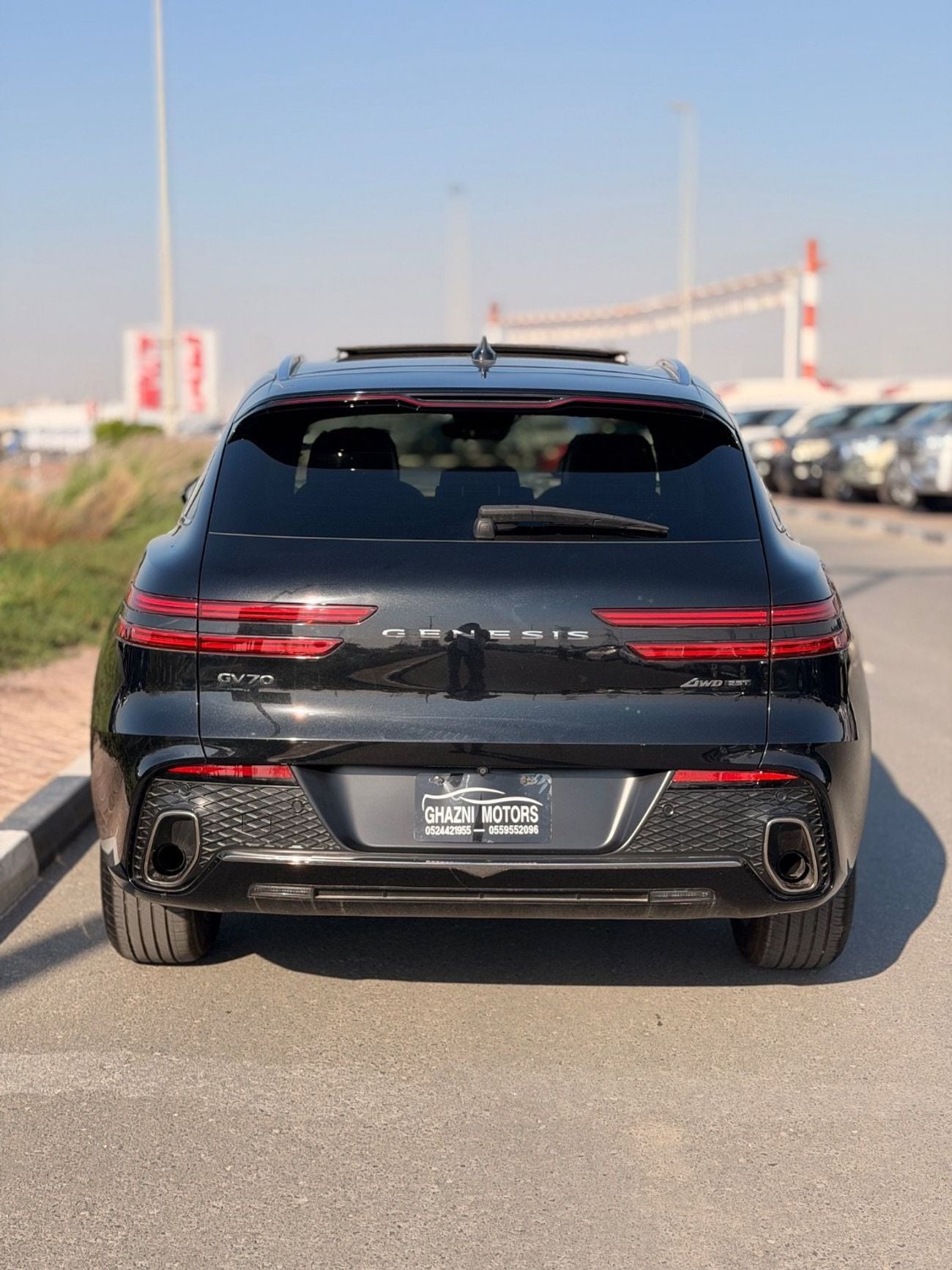 Genesis GV70 Genesis GV70 premium 4WD //  2023 panoramic, 360 camera// low kilometers full option