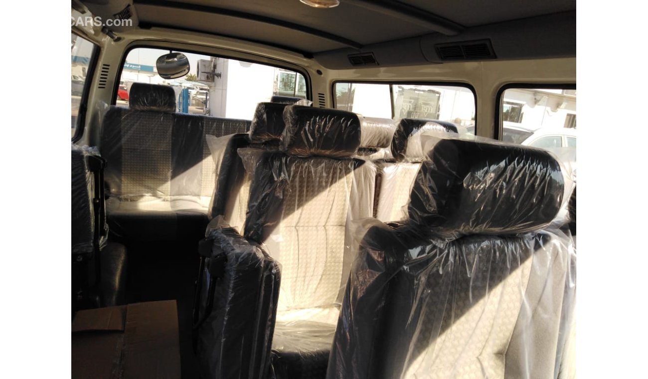 كينغ لونغ كينغو عربة تشاينا ميني باص 15 مقعد ، موديل 2021 ، من الداخل من الجلد ، نوافذ وأقفال كهربائية ، مكيف خلفي ،