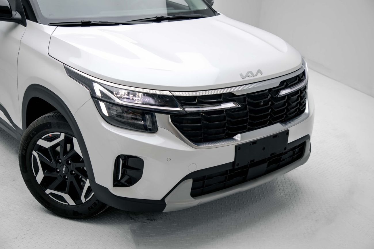 Kia Seltos Premium 1.5L - White & Black Inside Black | Export Only