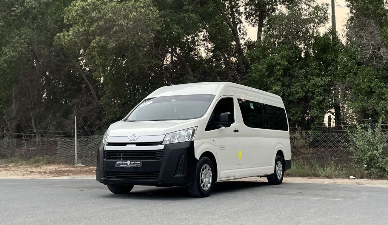 Toyota Hiace GL ACCIDENTS FREE - GCC - V6 - HIGHROOF - PERFECT CONDITION INSIDE OUT