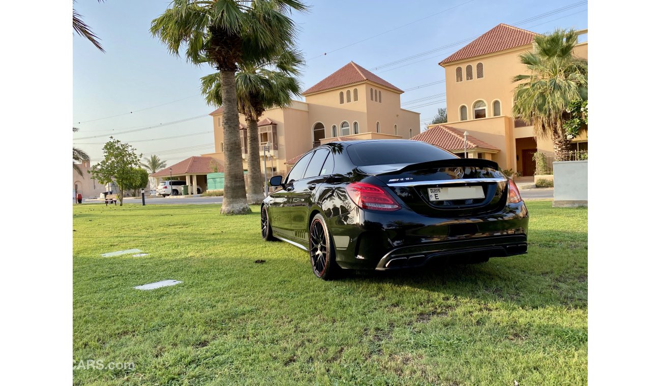 Mercedes-Benz C 63 AMG