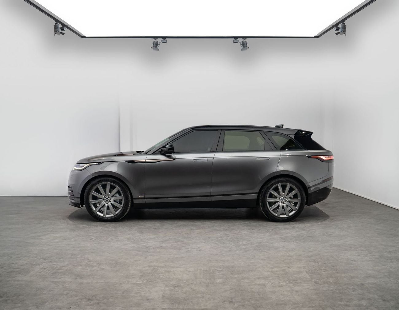 Land Rover Range Rover Velar R-DYNAMIC SE