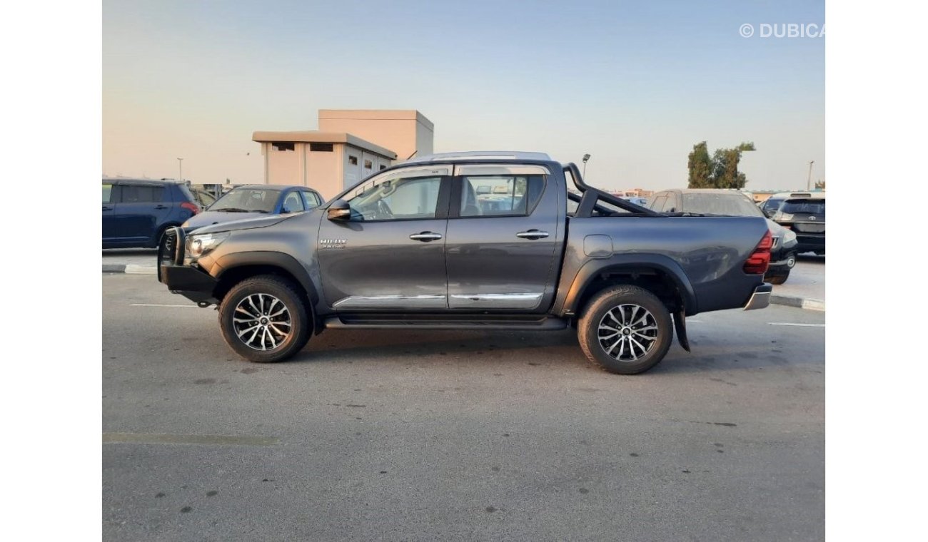 تويوتا هيلوكس Hilux pickup RIGHT HAND DRIVE (Stock no PM 757)