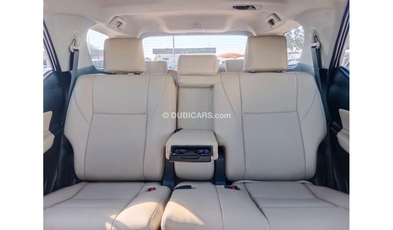 Toyota Fortuner TOYOTA FORTUNER RIGHT HAND DRIVE(PM05127)