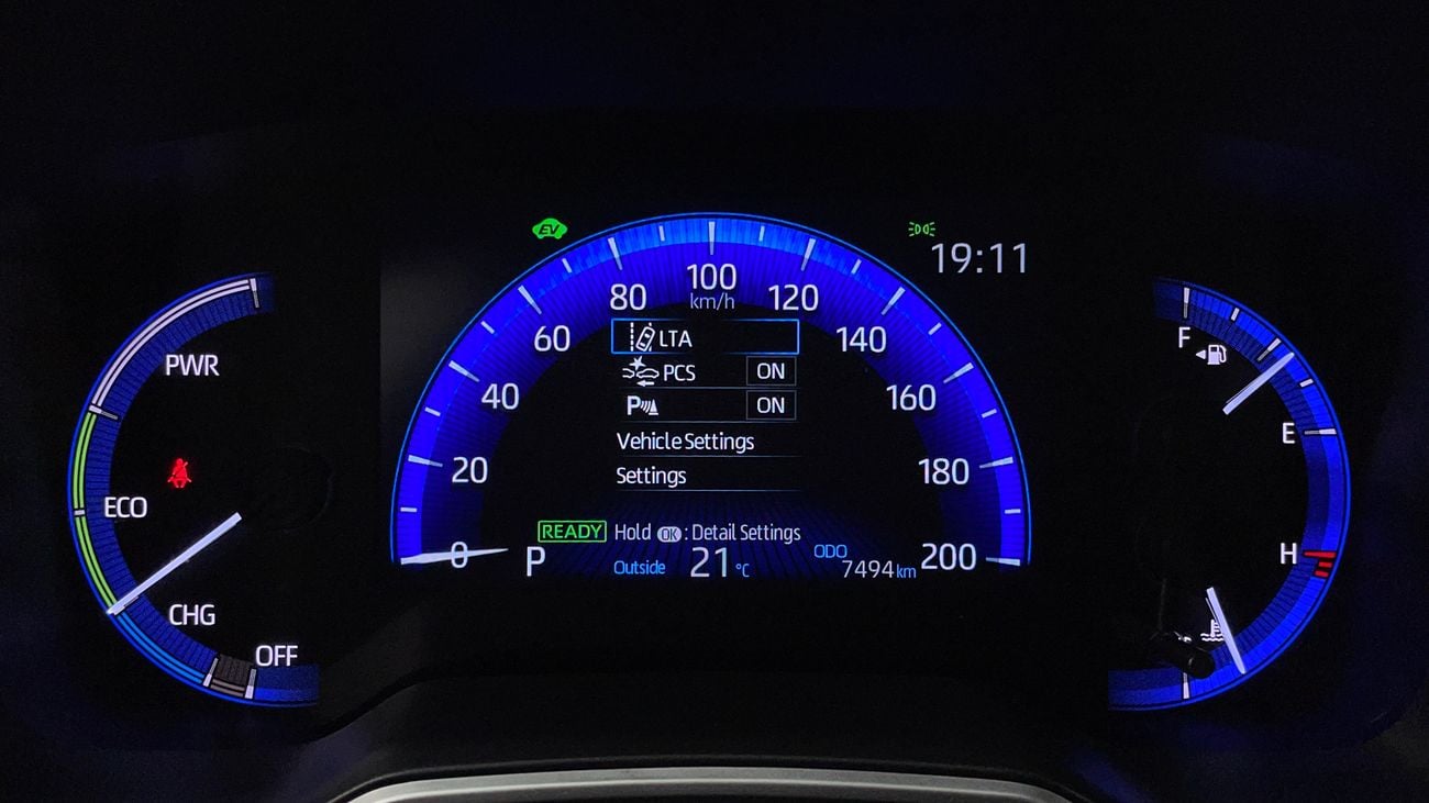 تويوتا كورولا كروس GLI 1.8 | بدون دفعة مقدمة | اختبار القيادة في المنزل