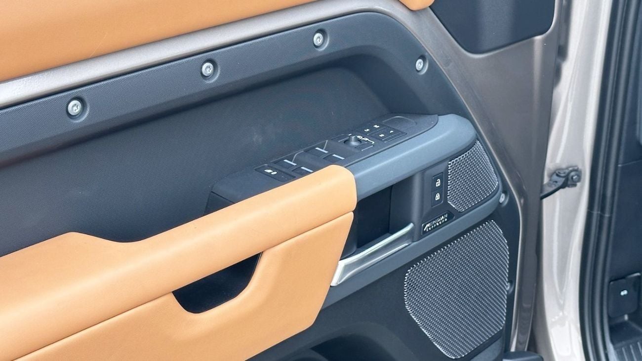 لاند روفر ديفندر P400 110 X-Dynamic HSE 3.0L (5 Seater)