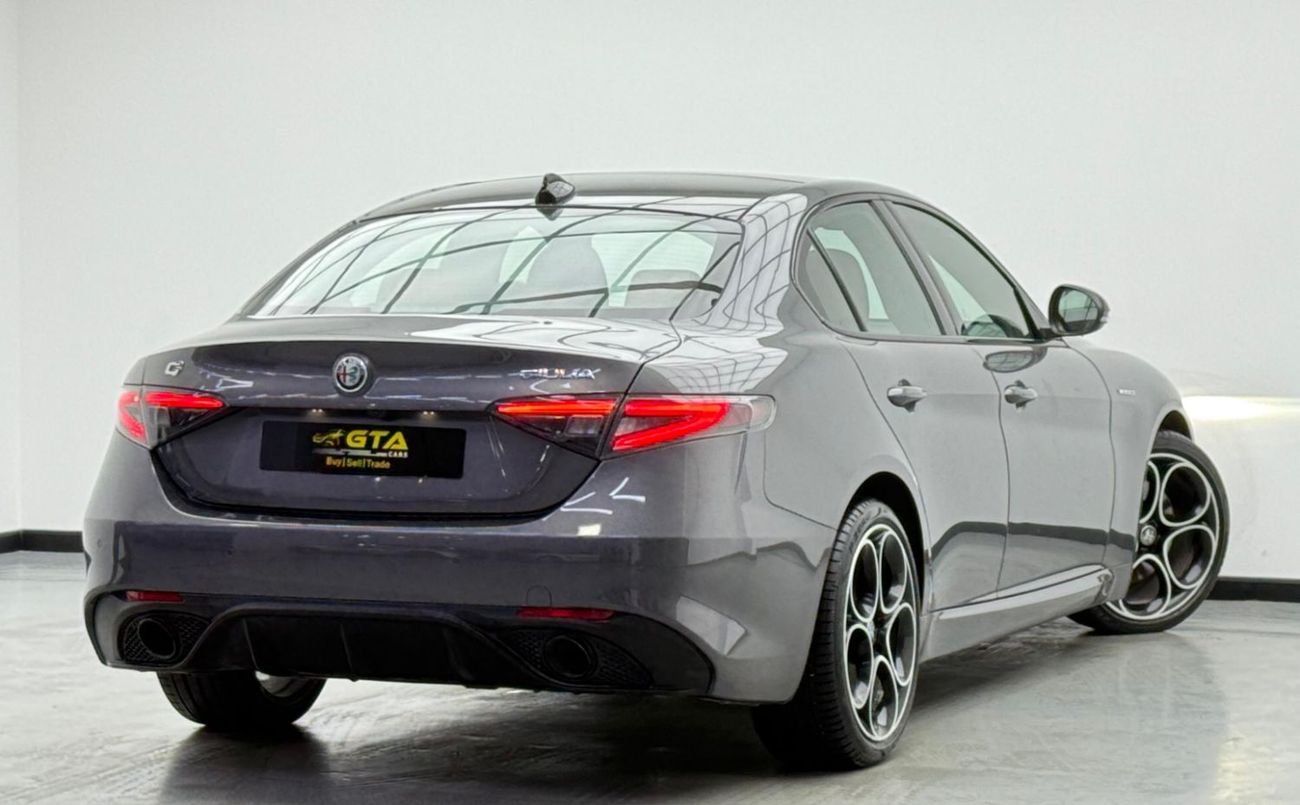 ألفا روميو جوليا 2024 Alfa Romeo Giulia Veloce Q2 MCA, 2028 Agency Warranty  Service Contract, Agency FSH, GCC