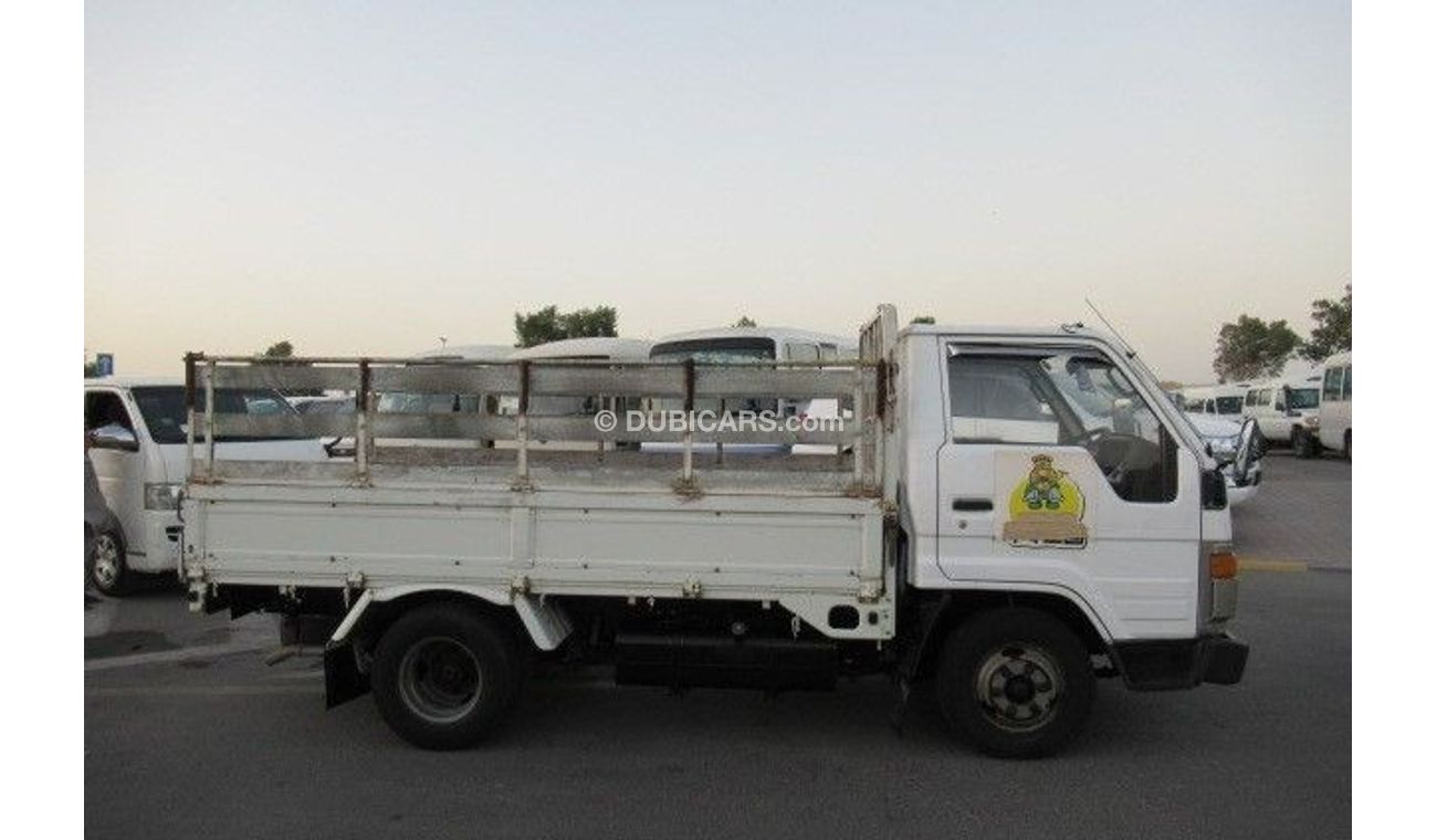 Toyota Dyna TOYOTA DYNA TRUCK RIGHT HAND DRIVE (PM1114)