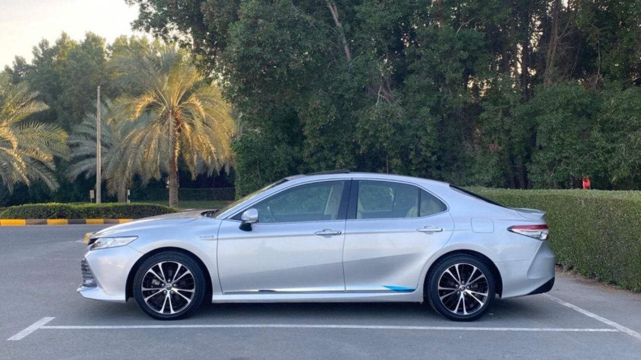 Toyota Camry GLE Hybrid Hybrid ful option‏ Export only