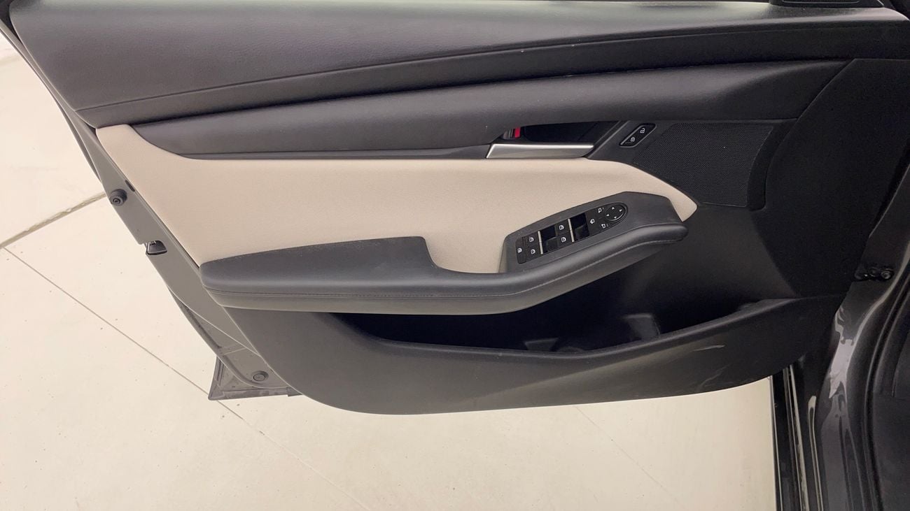 مازدا 3 SELECT 2 | بدون دفعة مقدمة | اختبار القيادة في المنزل