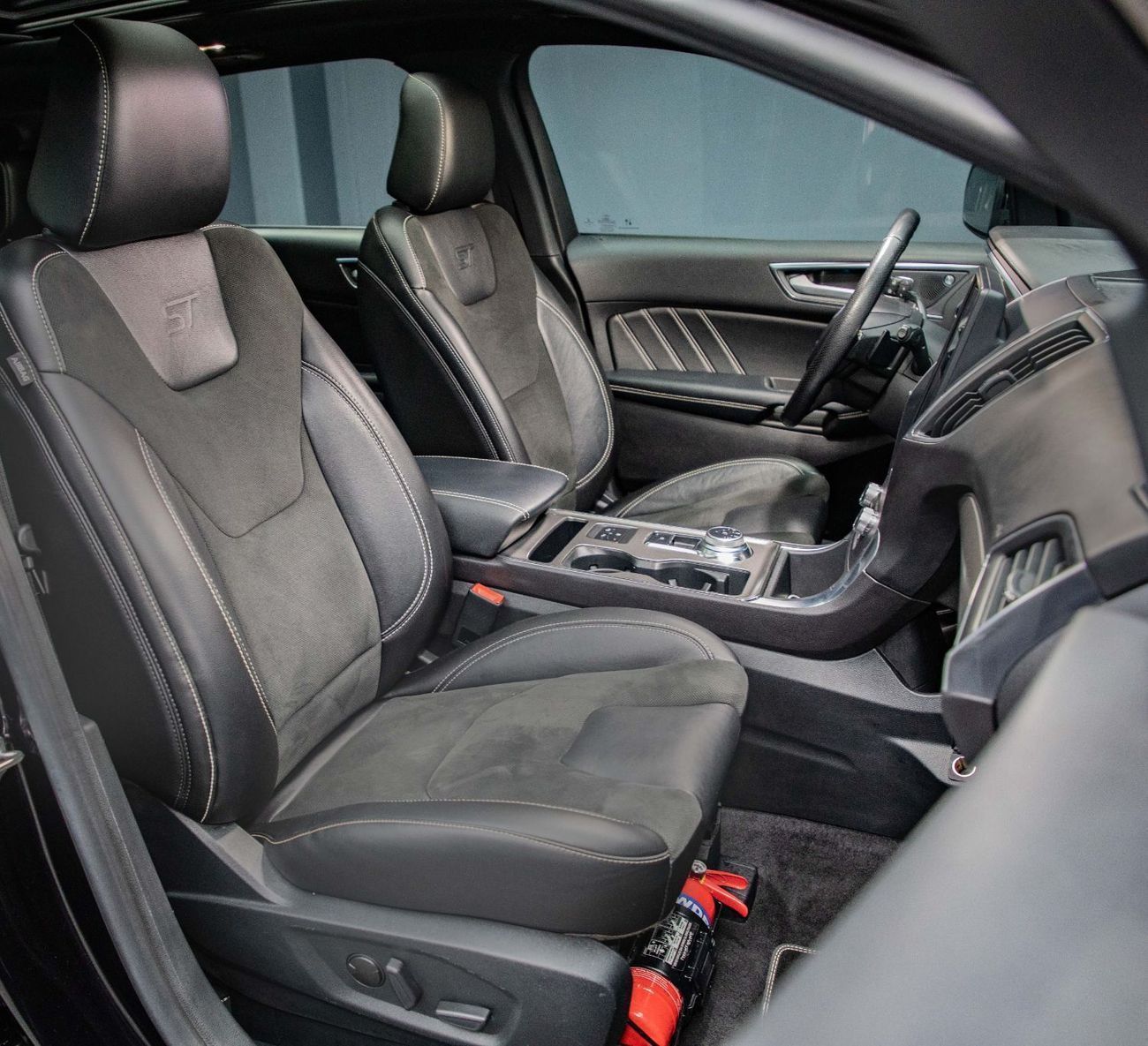 Ford Edge ST Black Exterior Package • Agency Warranty + Service Contract • GCC •