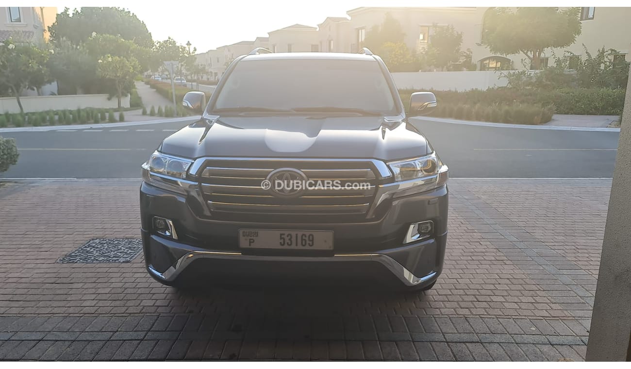 تويوتا لاند كروزر GXR