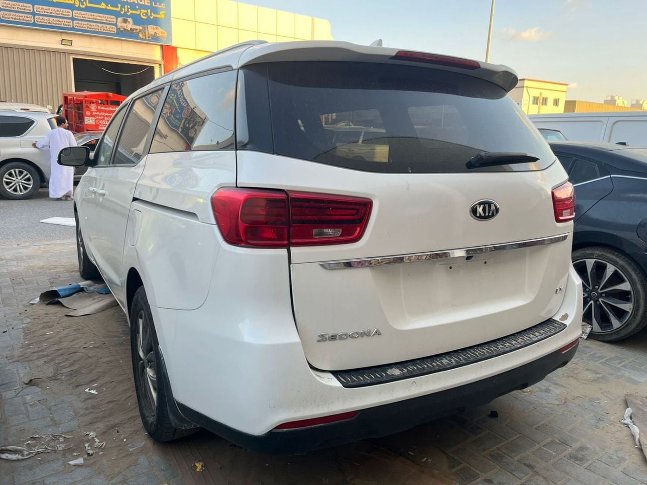 كيا سيدونا 