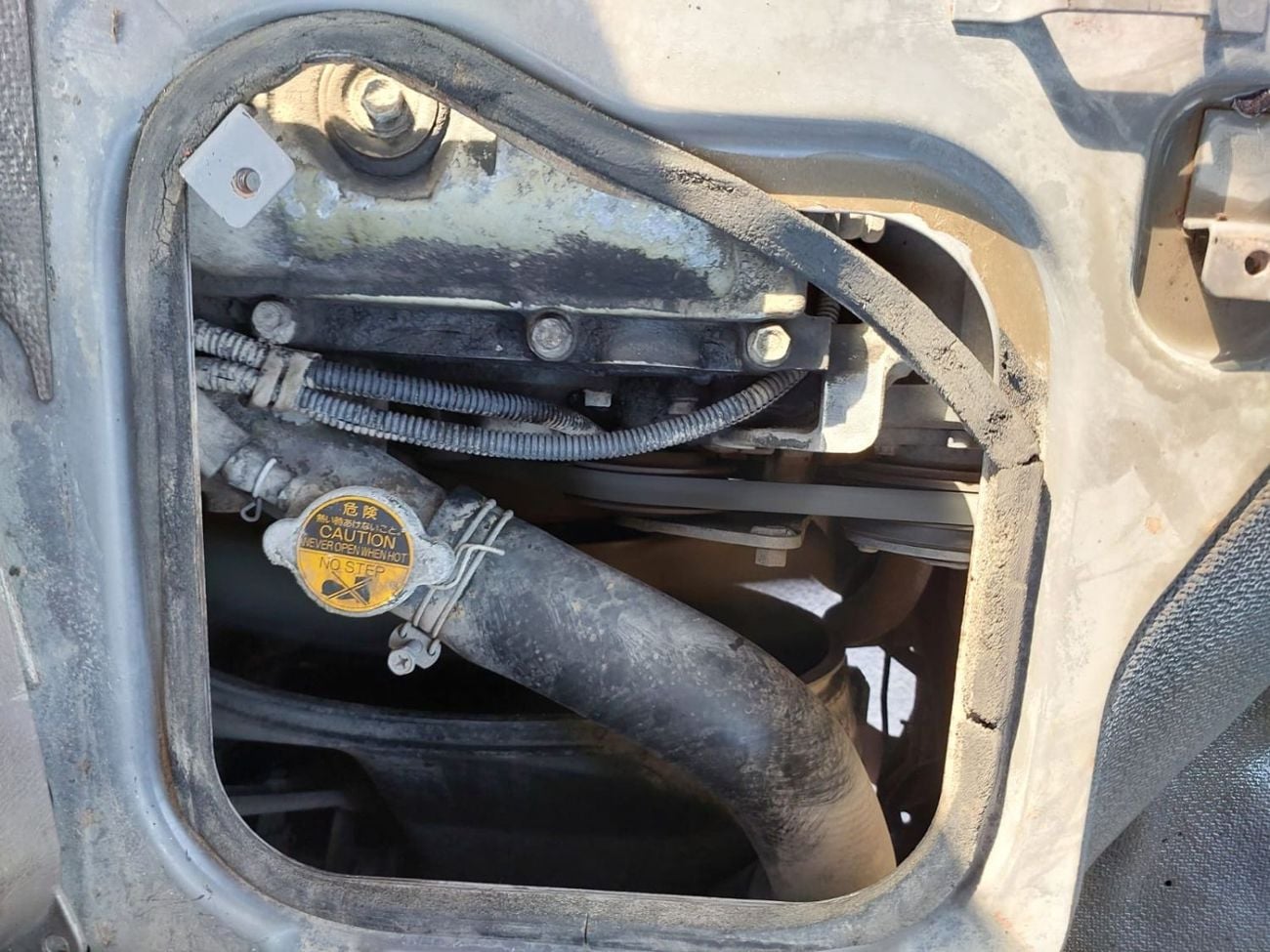 ميتسوبيشي روزا (RAMADAN OFFER) MITSUBISHI ROSA BUS RHD 2004 MODEL 5.2 L DIESEL MANUAL(PM00303)