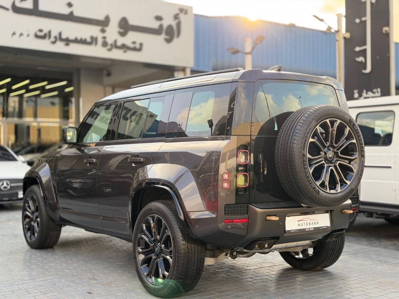 لاند روفر ديفندر 110 P635 OCTA V8