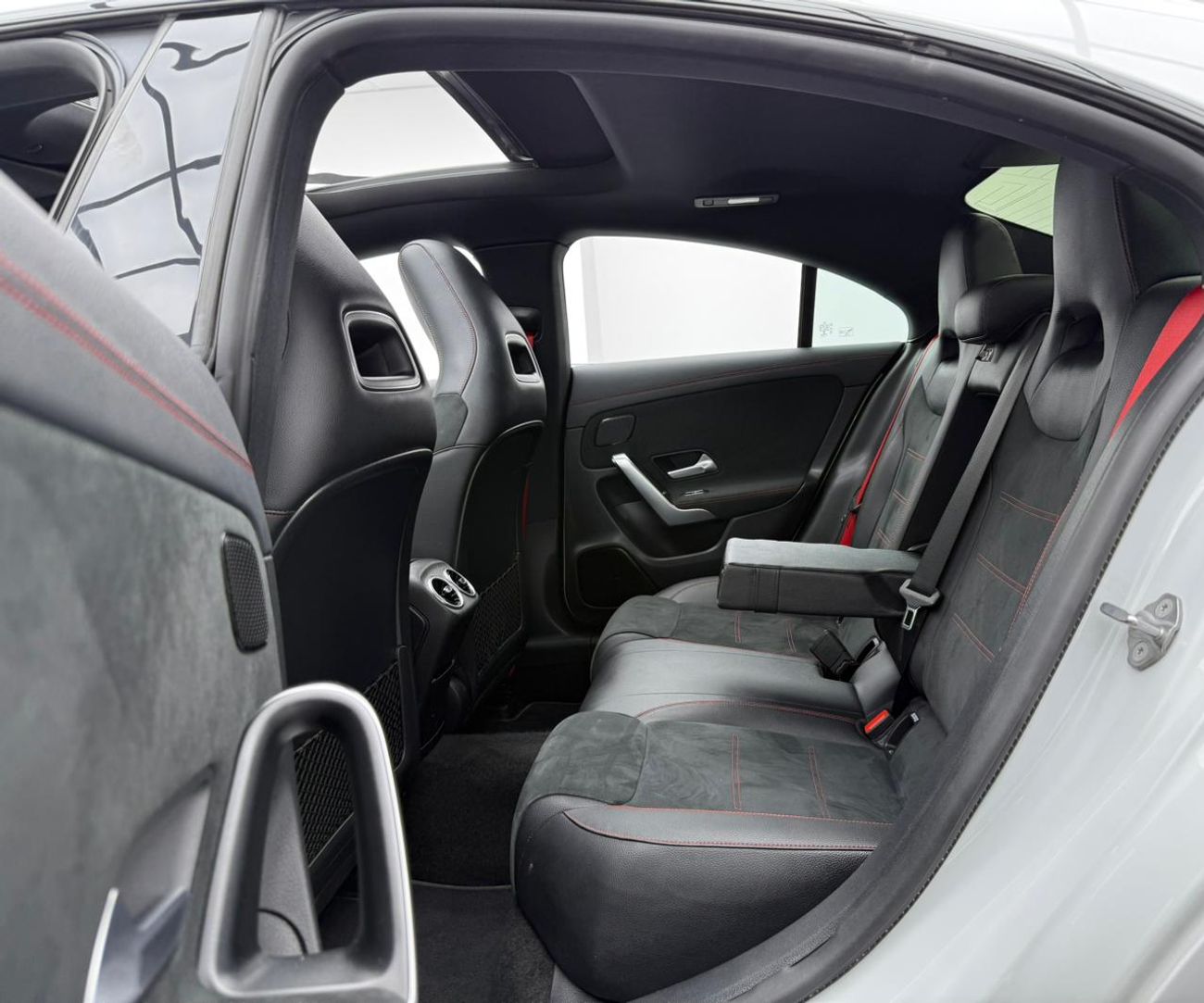 Mercedes-Benz CLA 35 AMG 2020 Mercedes Benz CLA35 AMG 4MATIC, 2027 Mercedes Service Pack, Full MB Service History, GCC